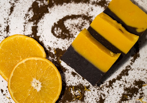 Washing soap, as a make-up remover and skin cleanser. For dry skin.